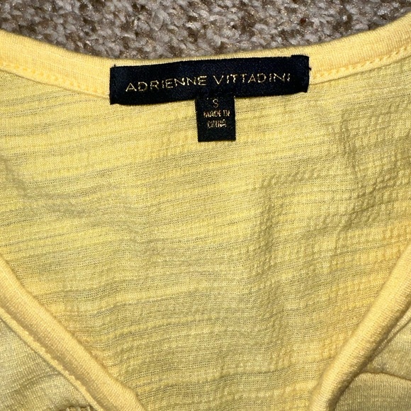 Adrienne Vittadini Yellow Blouse Button Top size Small - Picture 5 of 5